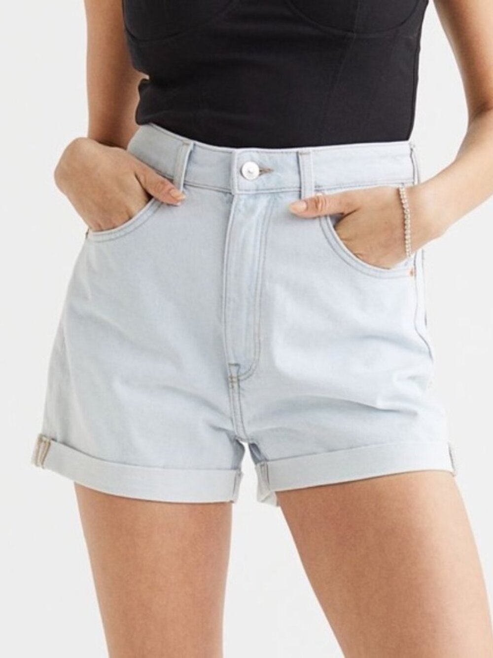 H&M Mom Ultra High Waist Shorts In White Size 2